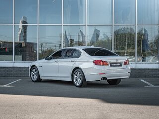 2013 BMW 5 серии 525d xDrive VI (F10/F11/F07), белый, 1399000 рублей, вид 2