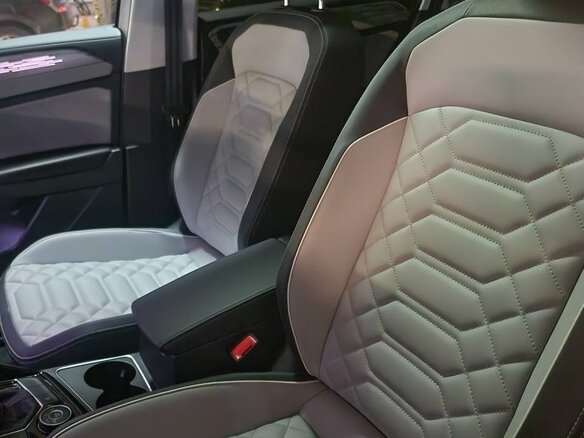 2023 Volkswagen Tayron I Рестайлинг, белый, 4350000 рублей - вид 9