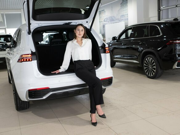 2026 Geely Monjaro I, белый, 4954990 рублей - вид 6