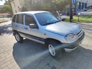 2004 Chevrolet Niva I, серебристый, 410000 рублей, вид 3