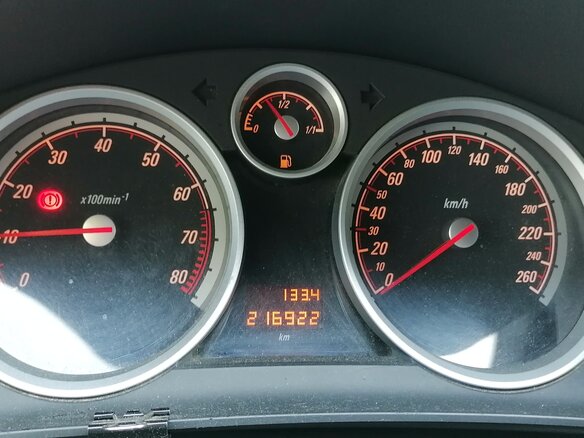 2010 Opel Astra GTC H Рестайлинг, белый, 480000 рублей - вид 9
