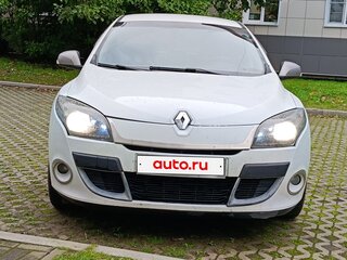 2012 Renault Megane III Рестайлинг, белый, 690000 рублей, вид 3
