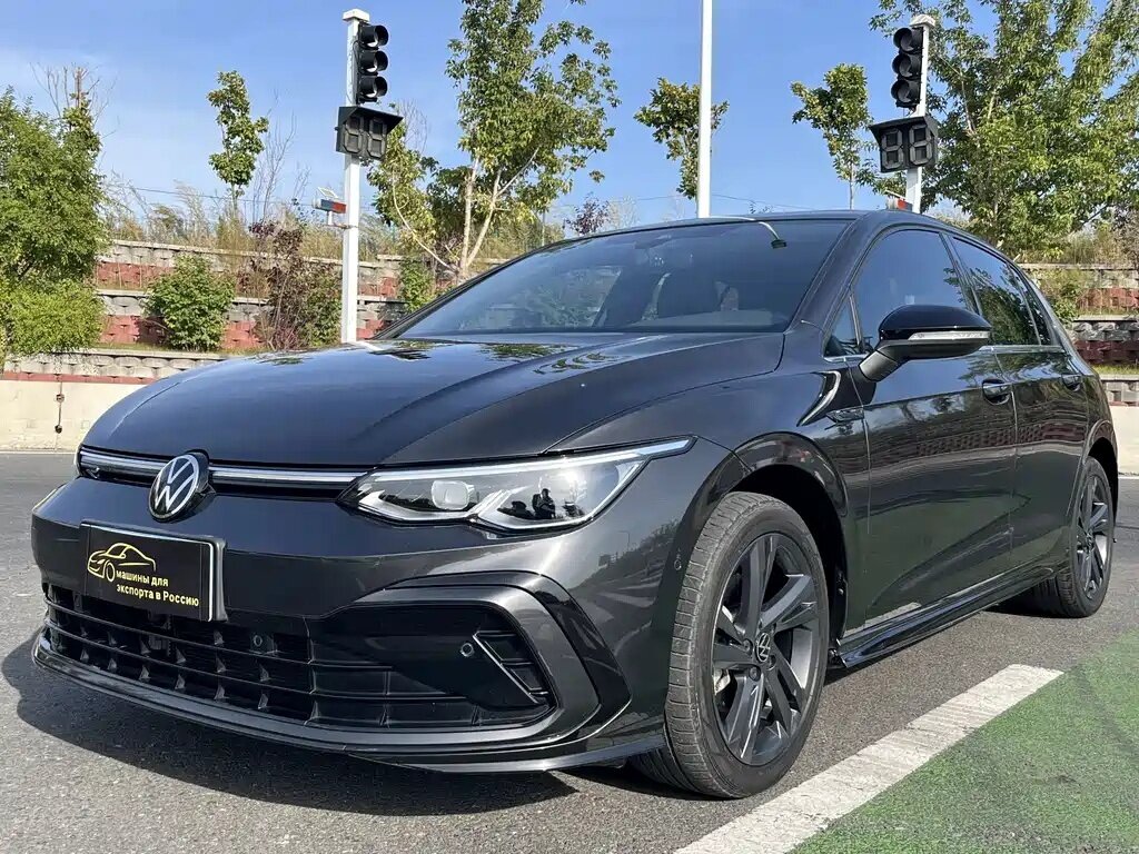 Открыть фотографии: Volkswagen Golf VIII