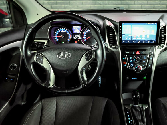 2013 Hyundai i30 II, красный, 920000 рублей - вид 16