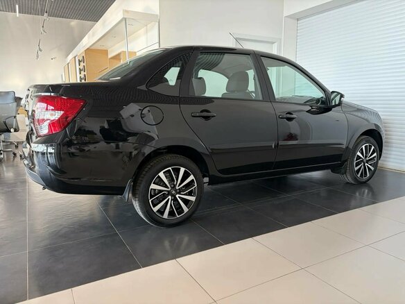 2026 Lada (ВАЗ) Granta I Рестайлинг, чёрный, 1290000 рублей - вид 8