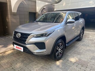 2022 Toyota Fortuner II Рестайлинг, серый, 4999000 рублей, вид 1