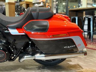 2024 Harley-Davidson CVO Street Glide, оранжевый, 5850000 рублей, вид 4