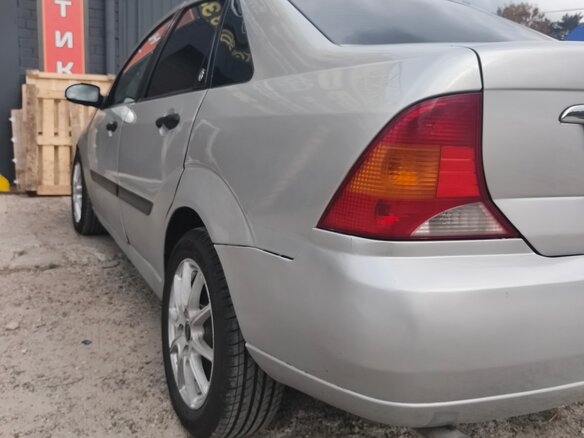 2001 Ford Focus I Рестайлинг, серебристый, 250000 рублей - вид 5
