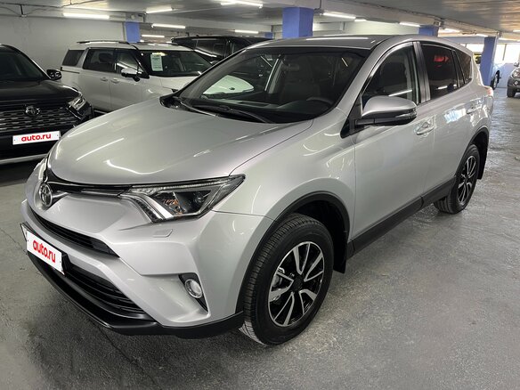 2018 Toyota RAV4 IV (XA40) Рестайлинг, серебристый, 2099000 рублей