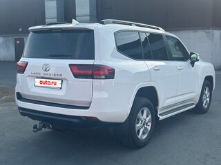2022 Toyota Land Cruiser 300 Series, белый, 9400000 рублей, вид 5