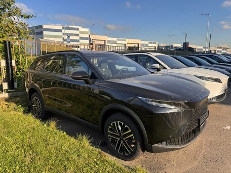 Omoda C7