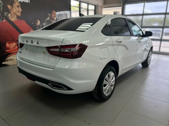 2026 Lada (ВАЗ) Vesta I Рестайлинг (NG), белый, 1685000 рублей - вид 2