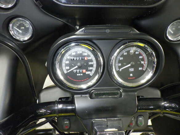 1999 Harley-Davidson Road Glide, жёлтый, 680000 рублей - вид 6
