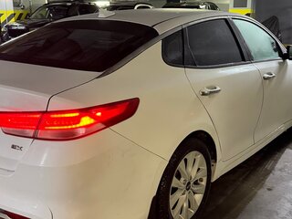 2017 Kia Optima IV, белый, 1700000 рублей, вид 4