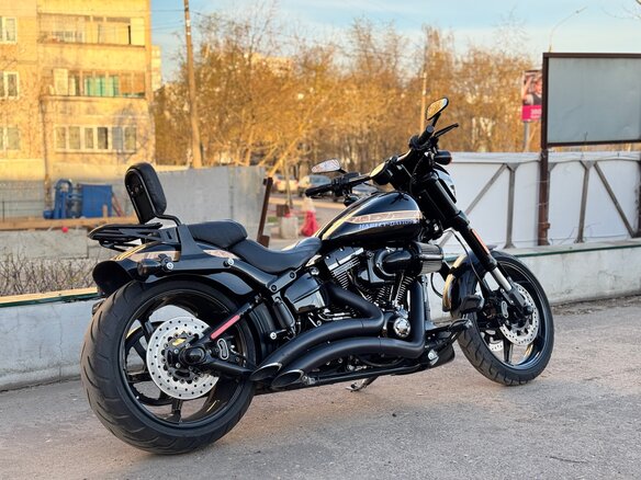 2016 Harley-Davidson Breakout, чёрный - вид 9