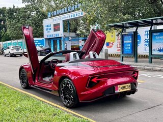 2024 MG Cyberster, красный, 5666666 рублей, вид 4