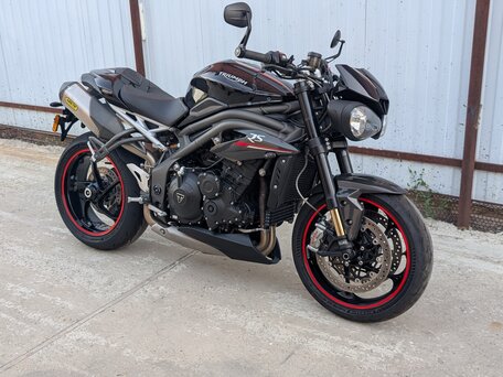 2019 Triumph Speed Triple, чёрный, 985000 рублей, вид 1