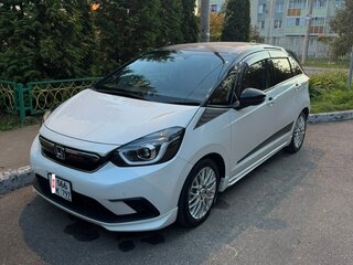 2020 Honda Fit IV, белый, 1700000 рублей, вид 1