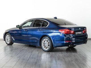 2020 BMW 5 серии 520i VII (G30/G31/G38), синий, 3399000 рублей, вид 2