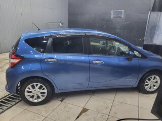 2017 Nissan Note e-Power II Рестайлинг, синий, 980000 рублей, вид 3