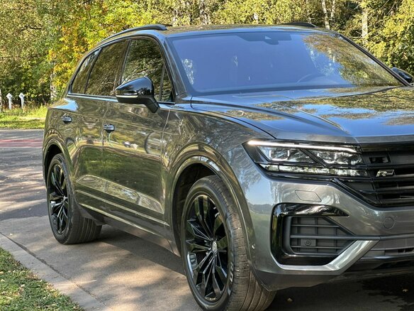 2019 Volkswagen Touareg III, серый, 6750000 рублей - вид 18