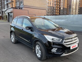 2018 Ford Kuga II Рестайлинг, чёрный, 1620000 рублей, вид 2