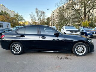 2020 BMW 3 серии 318i VII (G2x), чёрный, 2500000 рублей, вид 4