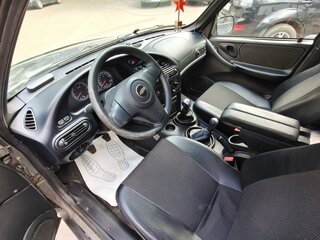 2013 Chevrolet Niva I Рестайлинг, серебристый, 450000 рублей, вид 4