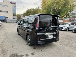 2020 Honda Stepwgn V Рестайлинг, чёрный, 2199000 рублей, вид 2