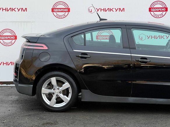 2013 Chevrolet Volt I, чёрный, 1149000 рублей - вид 16