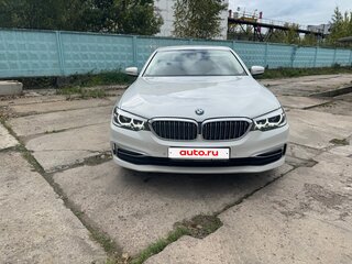 2019 BMW 5 серии 520d xDrive VII (G30/G31/G38), белый, 3290000 рублей, вид 3