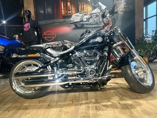 2023 Harley-Davidson Fat Boy, чёрный, 3500000 рублей, вид 1