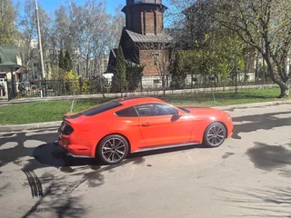 2016 Ford Mustang VI, оранжевый, 2500000 рублей, вид 5