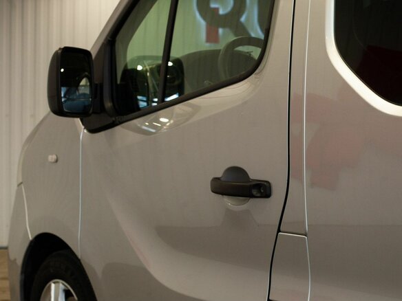 2015 Renault Trafic III, серебристый, 1895000 рублей - вид 16