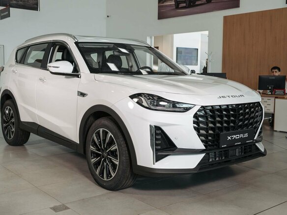 2026 Jetour X70+ I Рестайлинг, белый, 3399000 рублей - вид 2