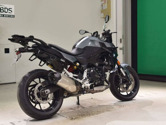 2023 BMW F 900 R, серый, 977000 рублей - вид 4