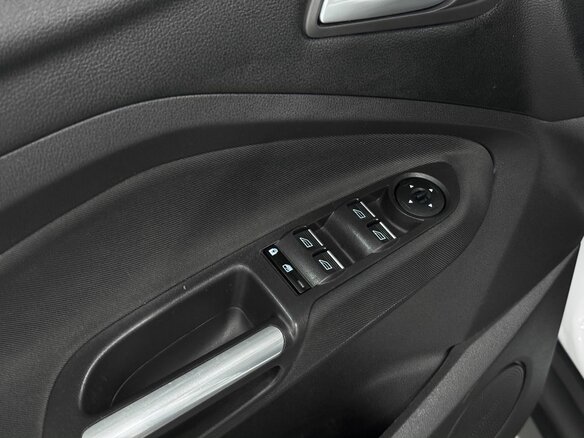 2017 Ford C-MAX II Рестайлинг, белый - вид 14