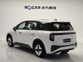 2024 Arcfox Kaola, белый, 1690000 рублей, вид 3