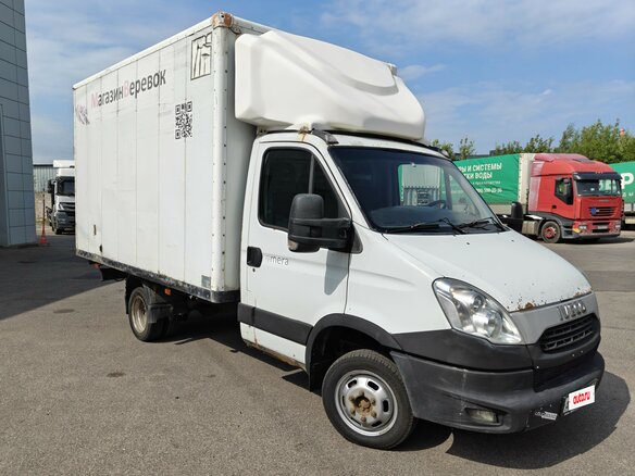 2012 Iveco Daily, белый, 1200000 рублей - вид 2