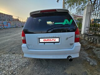 2000 Mitsubishi Chariot Grandis III, белый, 390000 рублей, вид 3