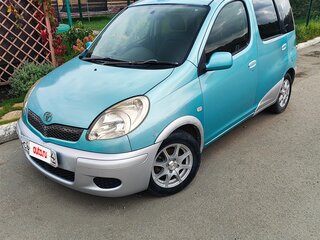 2004 Toyota FunCargo, голубой, 549000 рублей, вид 3