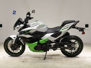 2025 Kawasaki Z7, серебристый, 1000000 рублей, вид 2