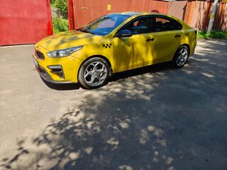 2021 Kia Cerato IV, жёлтый, 1550000 рублей, вид 2