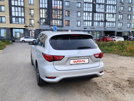 2017 Infiniti QX60 I Рестайлинг, серебристый, 2800000 рублей, вид 2