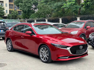 2020 Mazda 3 Axela IV (BP), красный, 1600123 рублей, вид 3