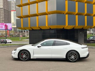 2020 Porsche Taycan 4S I, белый, 6450000 рублей, вид 3