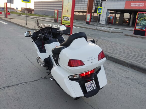 2012 Honda GL 1800 Gold Wing, белый, 1850000 рублей - вид 8
