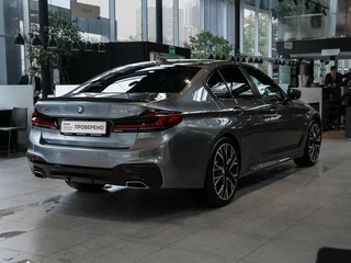2022 BMW 5 серии 530e xDrive VII (G30/G31/G38) Рестайлинг, серый, 5100000 рублей, вид 4