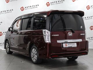 2013 Honda Stepwgn Spada IV Рестайлинг, красный, 1619000 рублей, вид 2