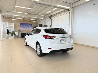 2016 Mazda Axela III Рестайлинг, белый, 1429000 рублей, вид 4